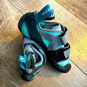 SCARPA ORIGIN - Like New Women’s Climbing Shoes Size US 7 EU 38